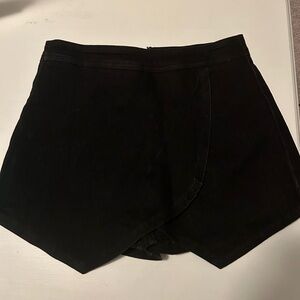 Wild Honey Women’s Skort, Size Small, Black